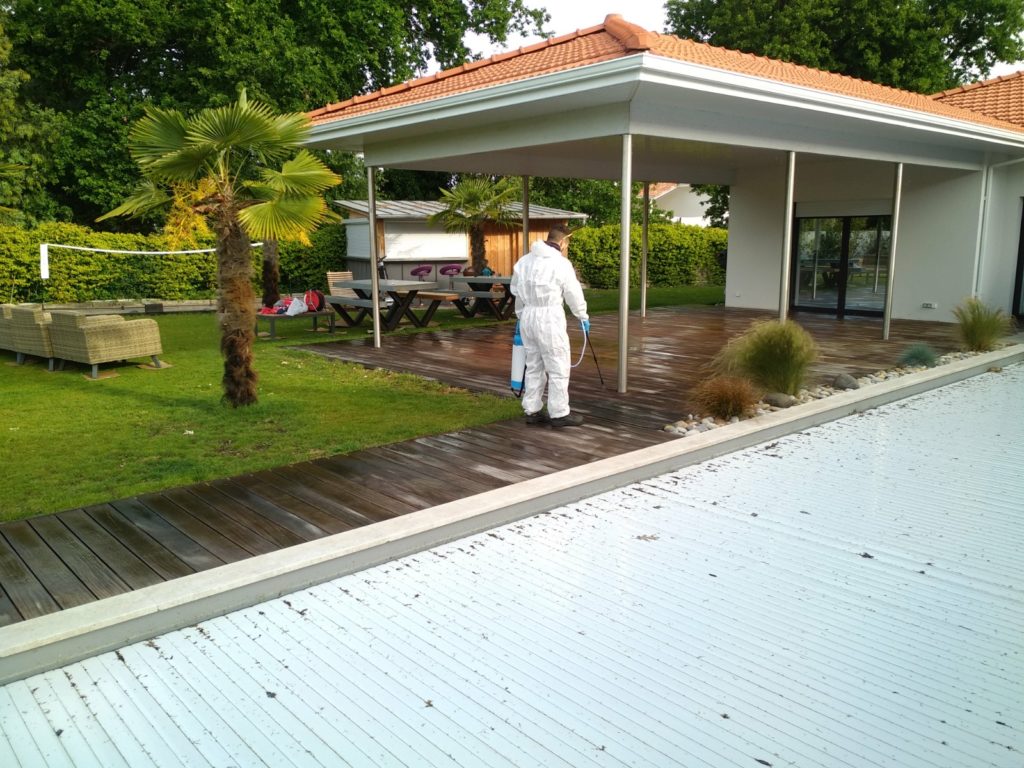 Traitement complet d'une terrasse en bois exotique 200 m² (10)
